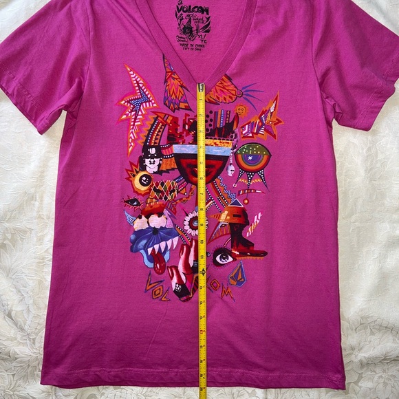 Volcom Featured Artist Andreas Jenne "Skullux Comet" Fuchsia V-Neck Junior's XL - Picture 8 of 14